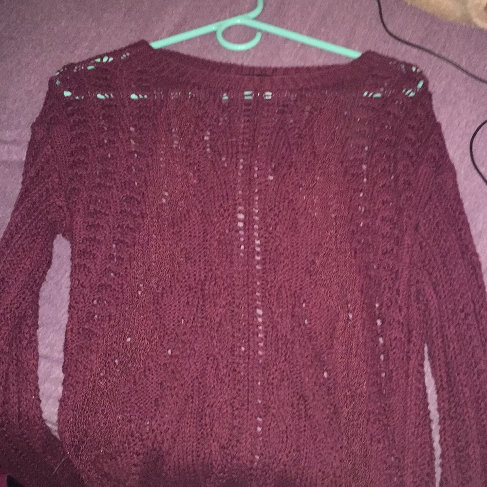Maroon sweater